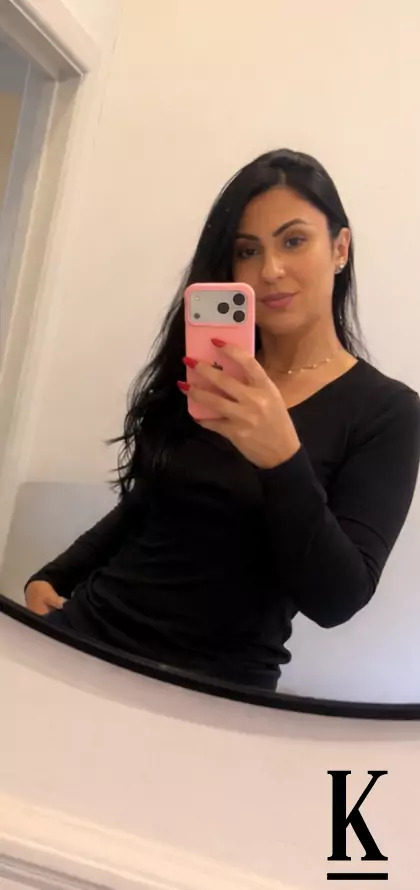 stories-slider-content